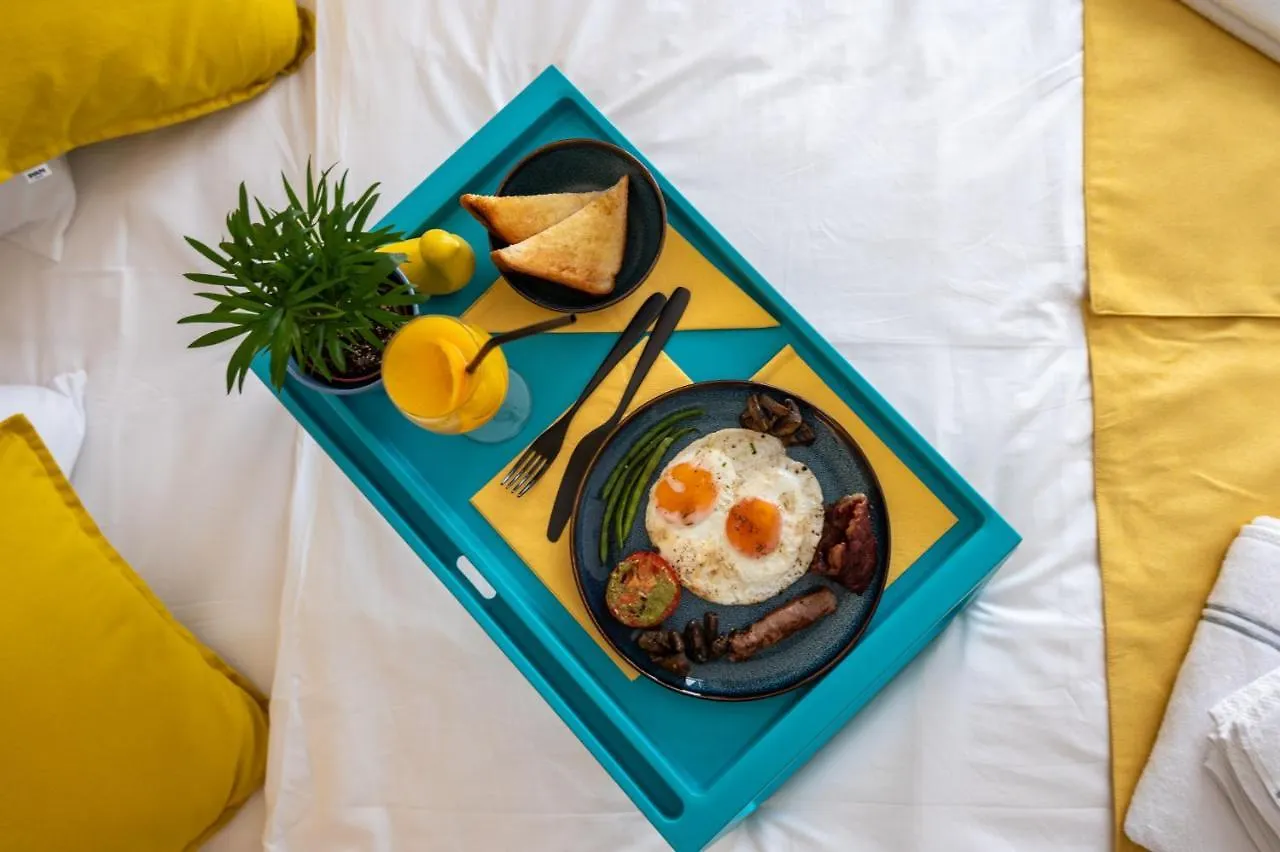Izzzi Life Mint Aparthotel Dubai
