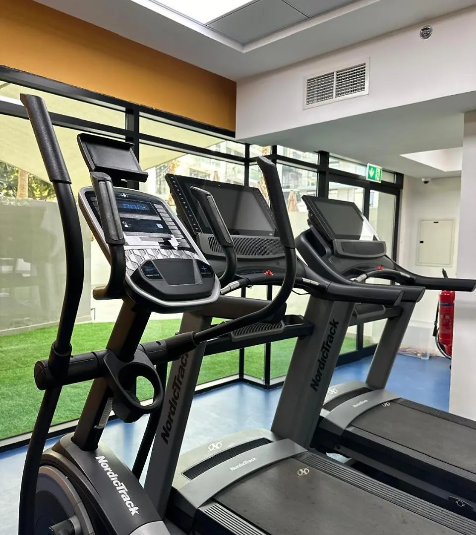 Izzzi Life Mint Aparthotel Dubai