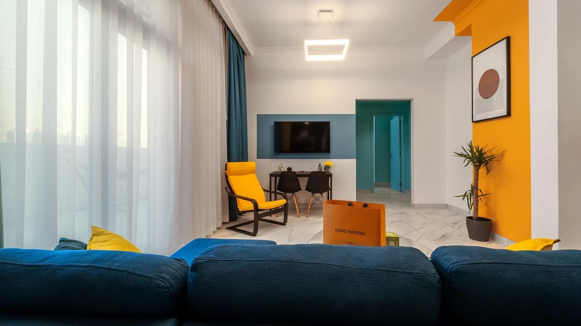 Izzzi Life Mint Aparthotel Dubai 0*,