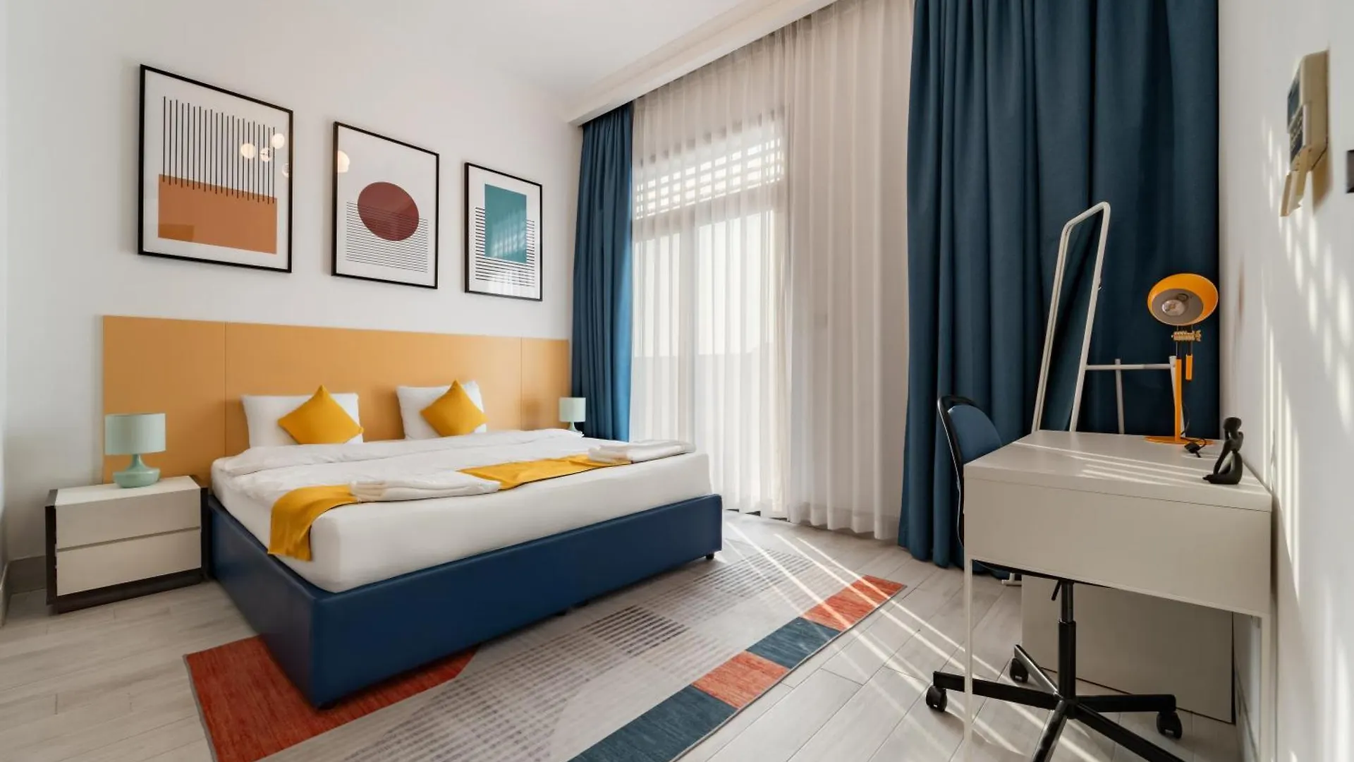 Izzzi Life Mint Aparthotel Dubai