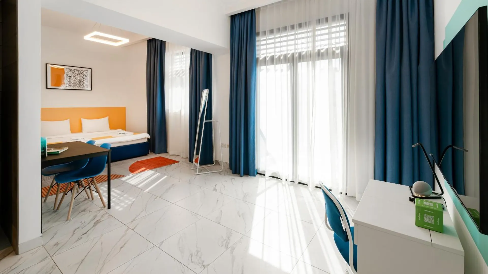 Izzzi Life Mint Aparthotel Dubai