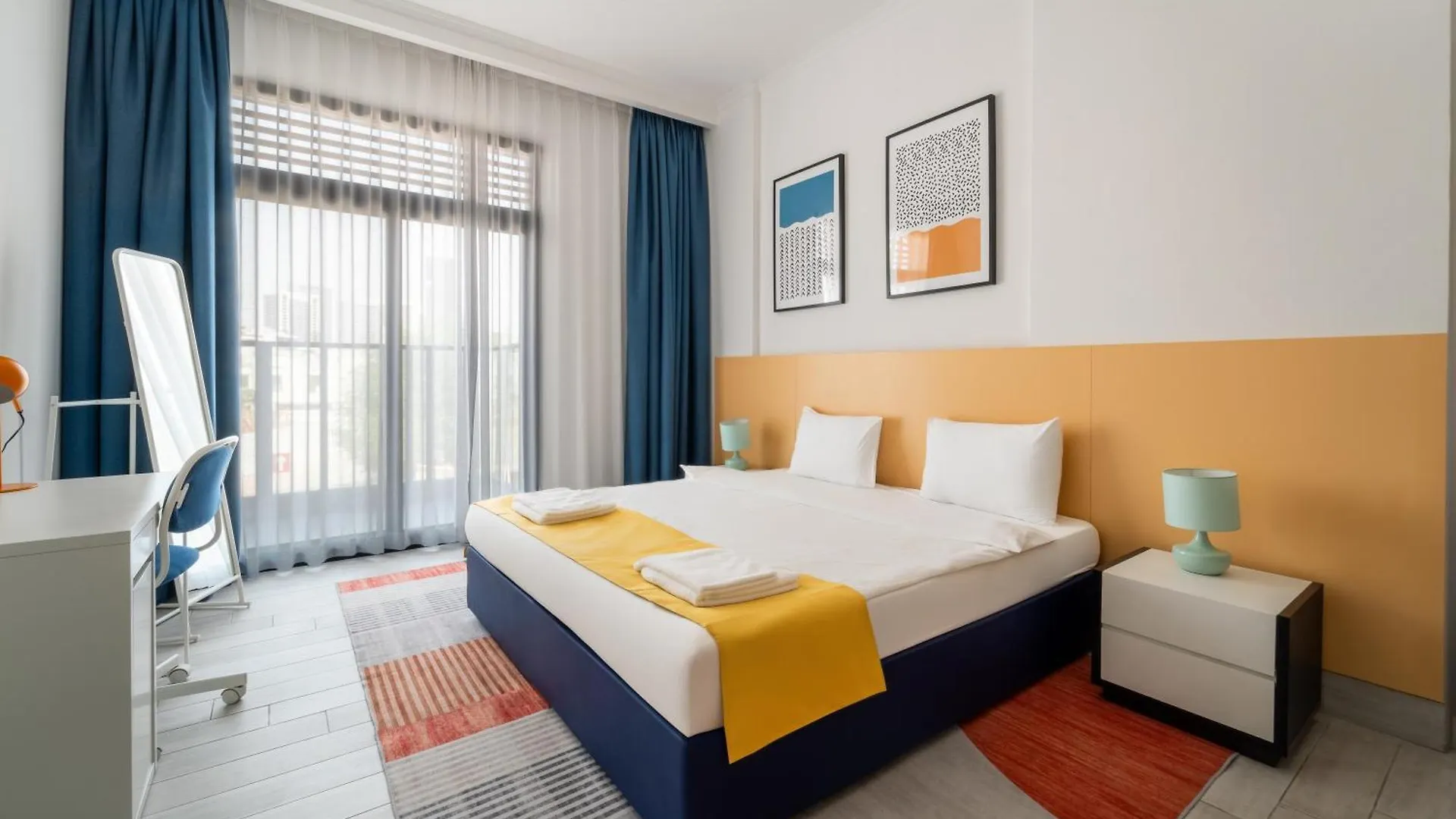 Izzzi Life Mint Aparthotel Dubai
